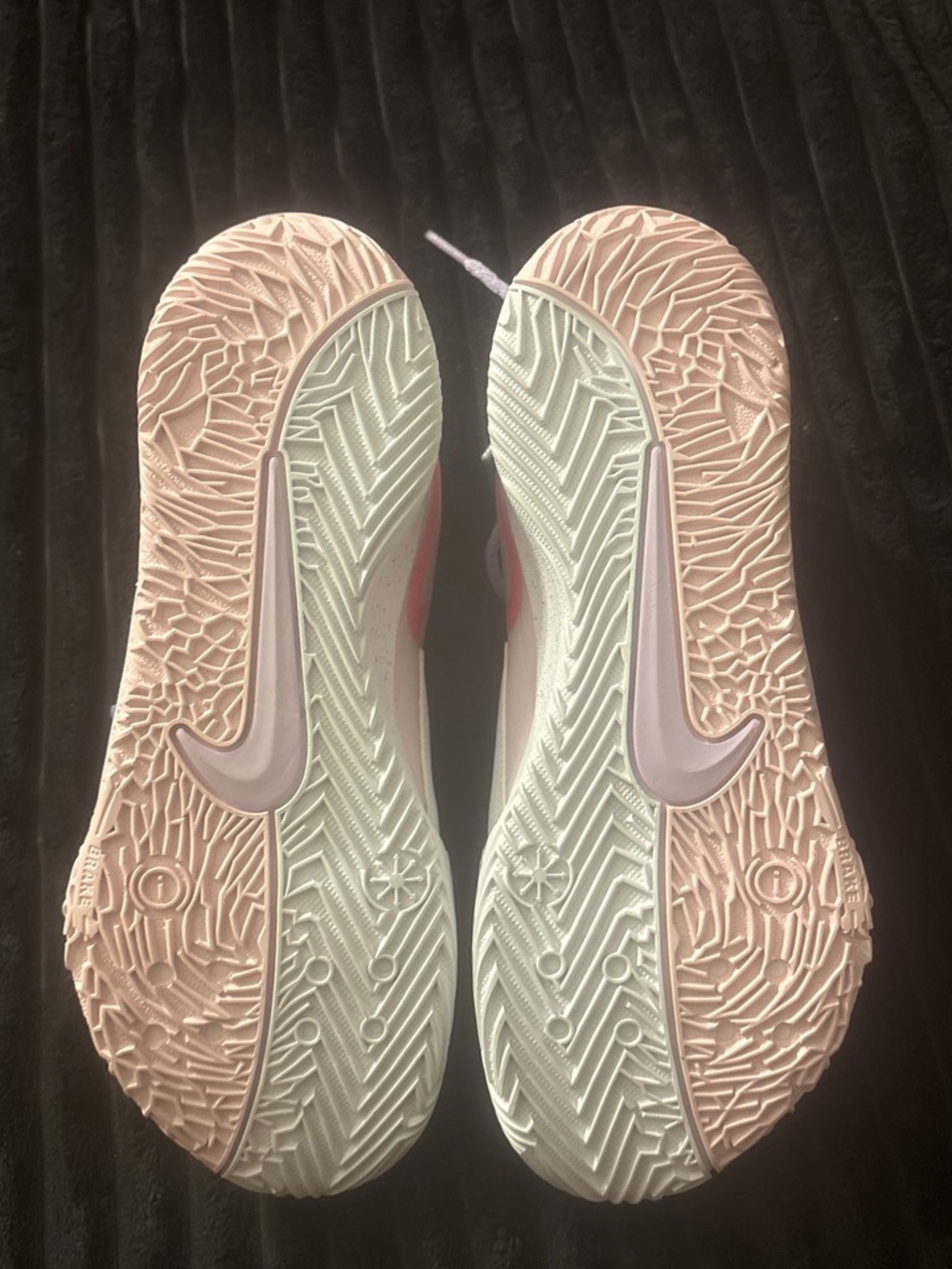 nike - Picture 3 of 4